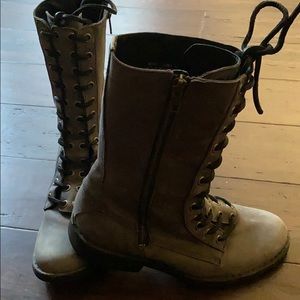 Size 7.5 boots